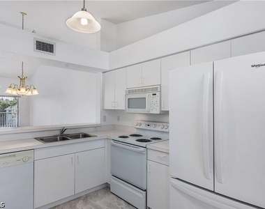 3250 Cypress Glen Way - Photo Thumbnail 10
