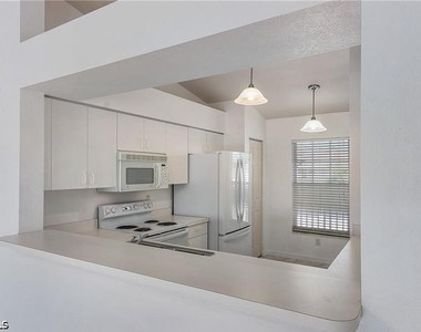 3250 Cypress Glen Way - Photo Thumbnail 9