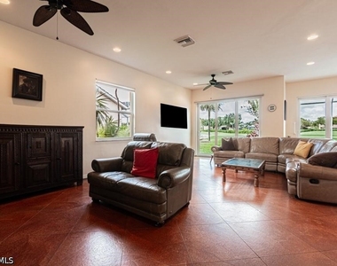 2252 Heritage Greens Drive - Photo Thumbnail 6