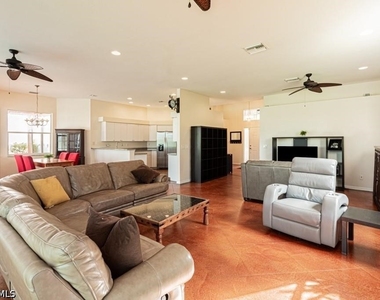 2252 Heritage Greens Drive - Photo Thumbnail 10