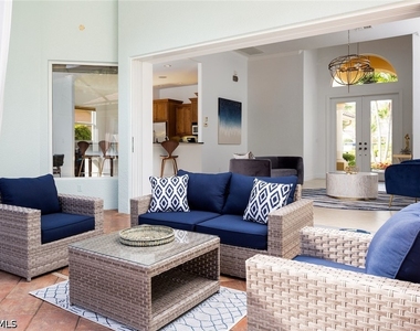 982 Tivoli Court - Photo Thumbnail 3