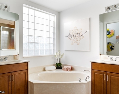 982 Tivoli Court - Photo Thumbnail 27