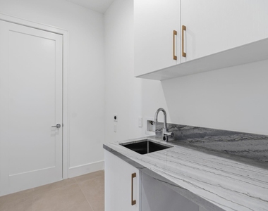 824 Malone Street - Photo Thumbnail 21