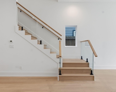 824 Malone Street - Photo Thumbnail 14