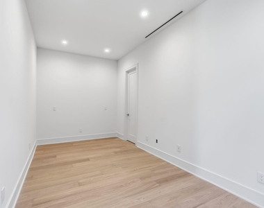 824 Malone Street - Photo Thumbnail 22