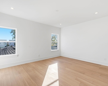 824 Malone Street - Photo Thumbnail 27