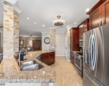 7000 Pinnacle Lane - Photo Thumbnail 9
