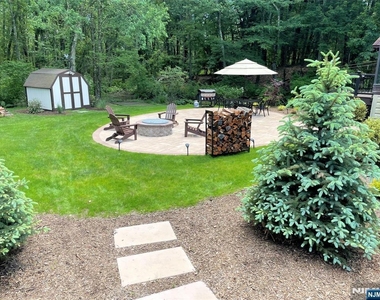 359 Hillview - Photo Thumbnail 2