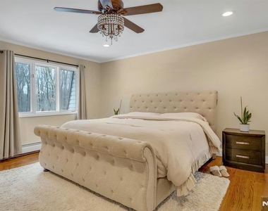 359 Hillview - Photo Thumbnail 26