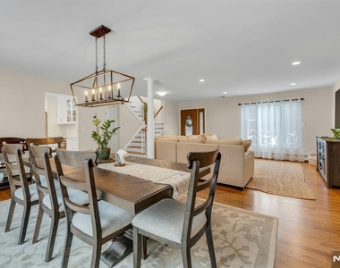 359 Hillview - Photo Thumbnail 20