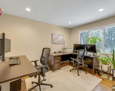 359 Hillview - Photo Thumbnail 32