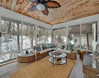 359 Hillview - Photo Thumbnail 15