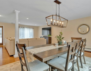 359 Hillview - Photo Thumbnail 21