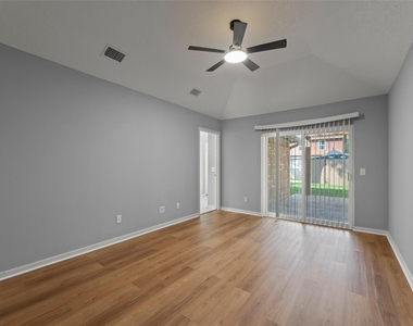 1019 Sugar Mountain Court - Photo Thumbnail 10