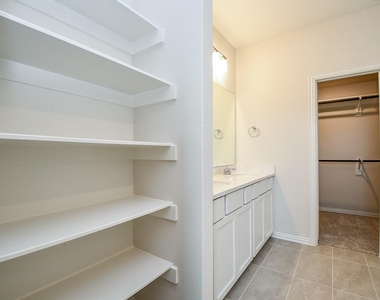 27927 Western Creek Court - Photo Thumbnail 18