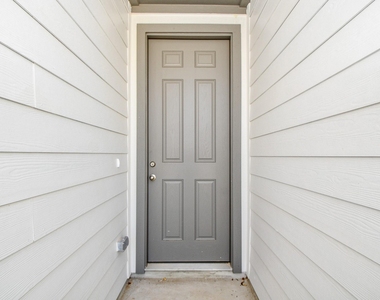 27927 Western Creek Court - Photo Thumbnail 2