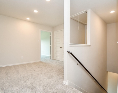 27927 Western Creek Court - Photo Thumbnail 10