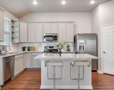 1022 Tomball Downs Drive - Photo Thumbnail 2