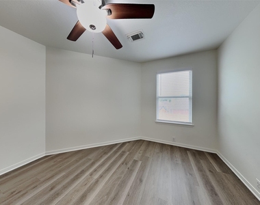 11806 Skydale Drive - Photo Thumbnail 19