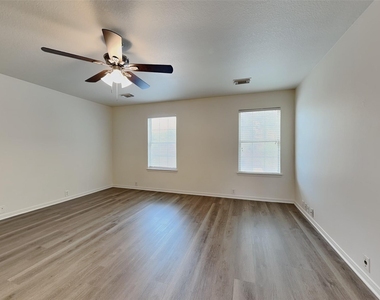 11806 Skydale Drive - Photo Thumbnail 9