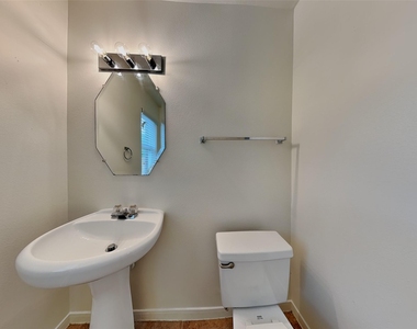 11806 Skydale Drive - Photo Thumbnail 5