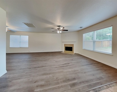 11806 Skydale Drive - Photo Thumbnail 4