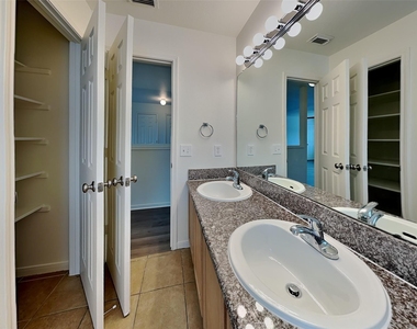 11806 Skydale Drive - Photo Thumbnail 14