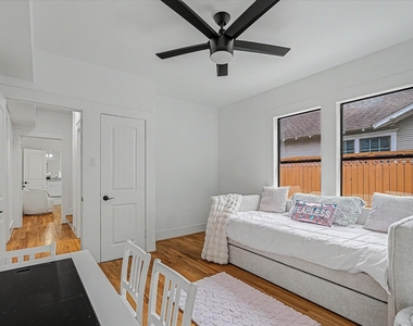 606 Vincent Street - Photo Thumbnail 20