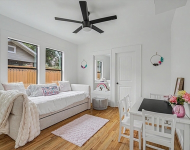 606 Vincent Street - Photo Thumbnail 19