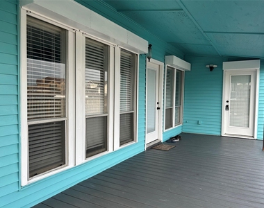 306 Isles End Road - Photo Thumbnail 4