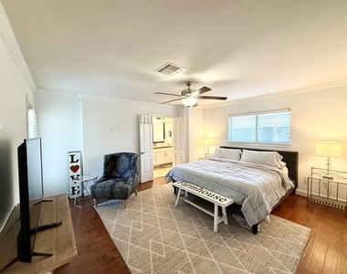 5454 Imogene Street - Photo Thumbnail 15