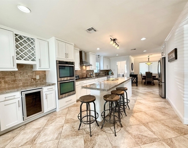 5454 Imogene Street - Photo Thumbnail 12