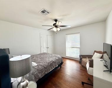 5454 Imogene Street - Photo Thumbnail 21