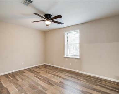 540 Fort Sumpter Street - Photo Thumbnail 27