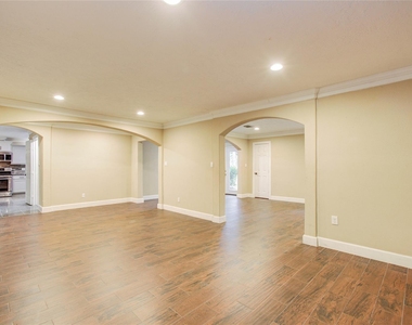 540 Fort Sumpter Street - Photo Thumbnail 14