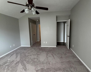 1702 Oak Ridge Drive - Photo Thumbnail 16