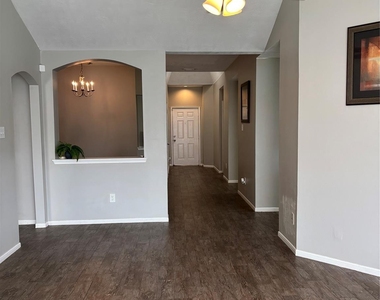1702 Oak Ridge Drive - Photo Thumbnail 12