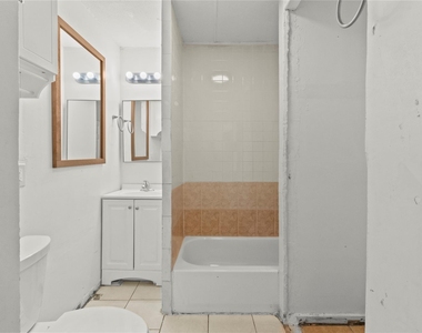 317-319 E B Street - Photo Thumbnail 15