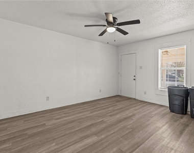 317-319 E B Street - Photo Thumbnail 16