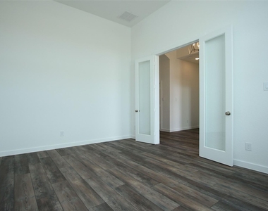 23715 Fernbriar Street - Photo Thumbnail 3