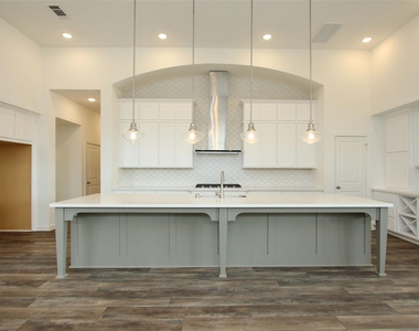 23715 Fernbriar Street - Photo Thumbnail 7