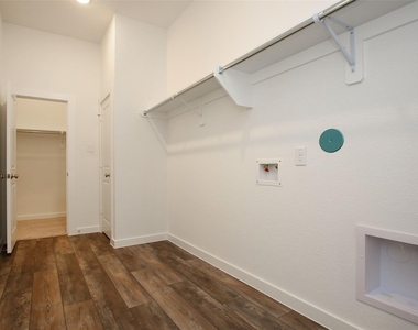 23715 Fernbriar Street - Photo Thumbnail 17
