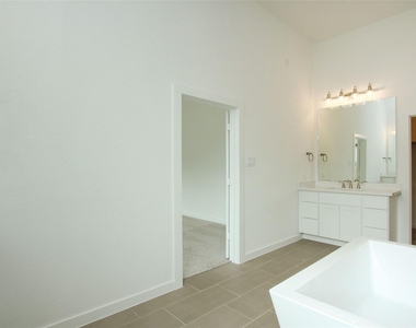 23715 Fernbriar Street - Photo Thumbnail 13