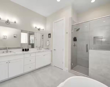5935 Beall Street - Photo Thumbnail 14