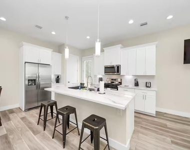 5935 Beall Street - Photo Thumbnail 7