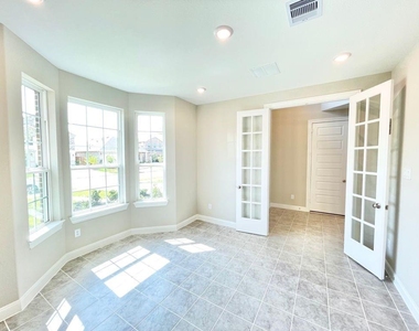 11419 Windy Cedar Court - Photo Thumbnail 6