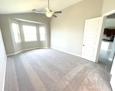 11419 Windy Cedar Court - Photo Thumbnail 10