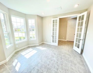 11419 Windy Cedar Court - Photo Thumbnail 5