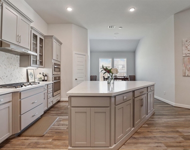 3806 Everly Bend Drive - Photo Thumbnail 3
