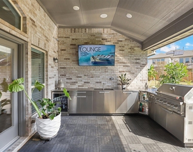 3806 Everly Bend Drive - Photo Thumbnail 10